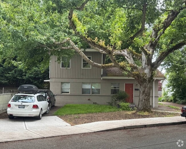 Building Photo - 8217 Dallas Ave S