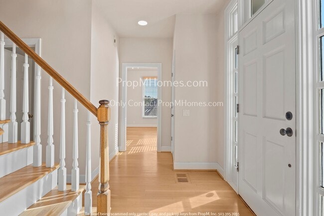 Building Photo - Classic Charm, Three Bedroom Beauty in NW Heights!