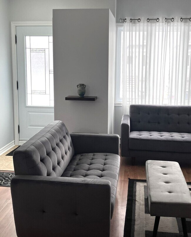 Building Photo - 292 Rue Migneault