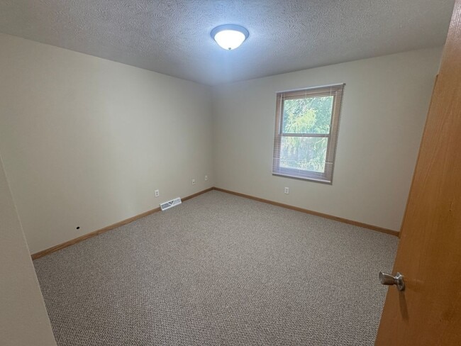Building Photo - 2314 Breton Rd SE