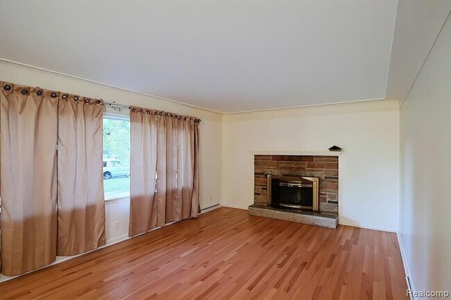 Foto del edificio - 734 N Monroe St