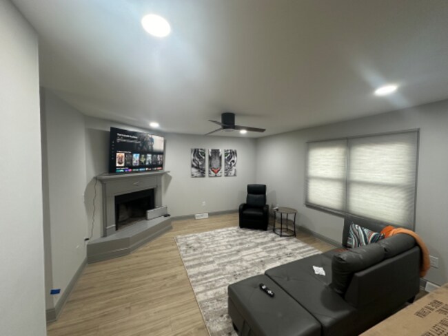 Foto del edificio - 241 N Clemson Ave