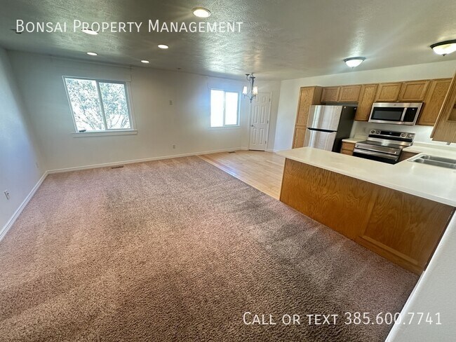 Foto del edificio - 1247 N Bridalwood Loop