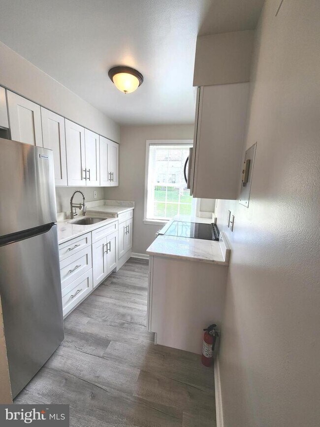 Foto del edificio - 3812 W St SE