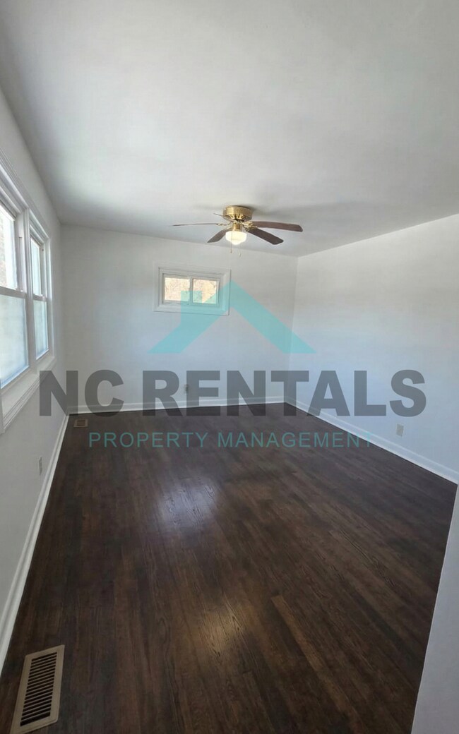 Foto del edificio - 2017 Todd St