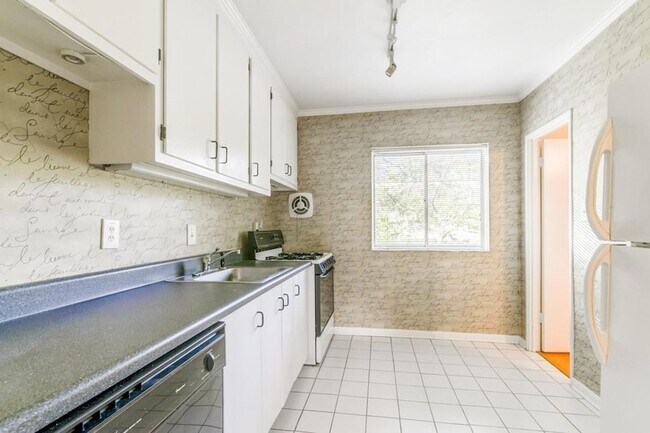 Foto del edificio - 91 Rumson Rd NE