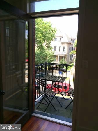 Foto principal - 1300 Kenyon St NW