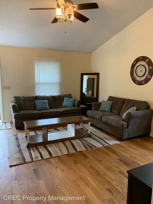 Building Photo - 3 br, 1 bath House - 1258 Lake Mallard Blvd
