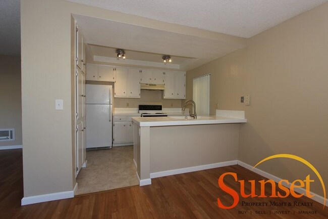 Building Photo - 1672 Emerald St