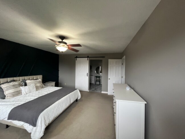 Building Photo - 10174 Amberwood Ct