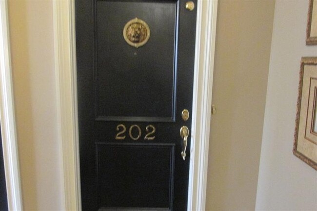 Foto del edificio - 2734 Peachtree Rd NW