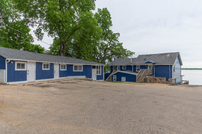 Building Photo - 39151 N Jackson Dr