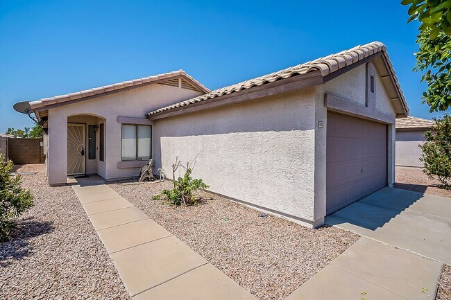 Building Photo - Mesa home near Skyline Park!