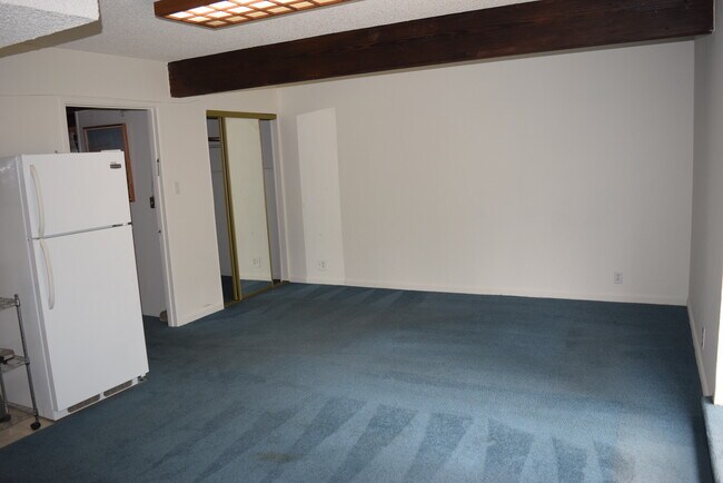 Foto del edificio - 2490 Valleywood Dr