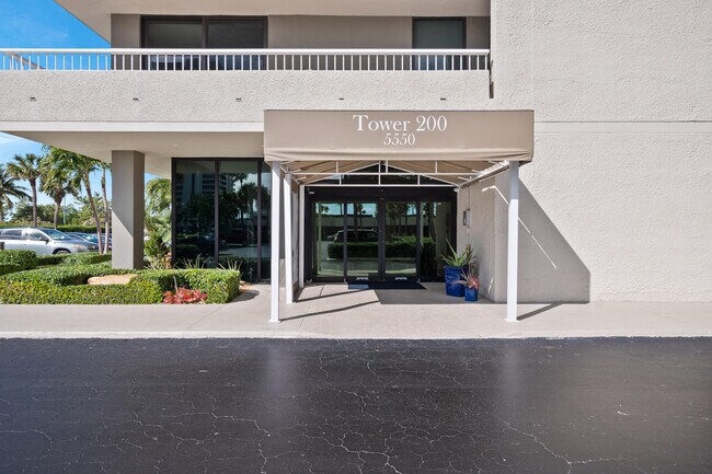 Building Photo - 5550 N Ocean Dr