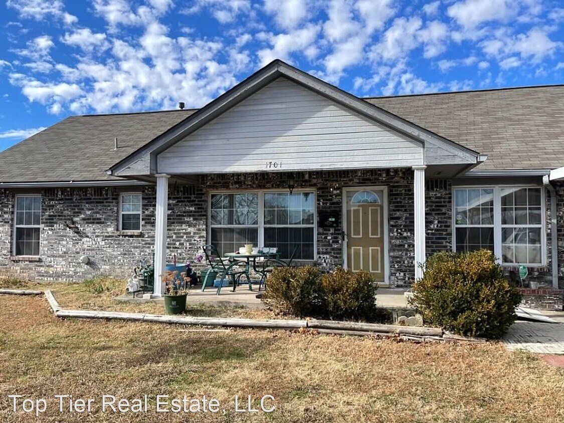 Foto principal - 4 br, 2 bath House - 1701 Regency Boulevard