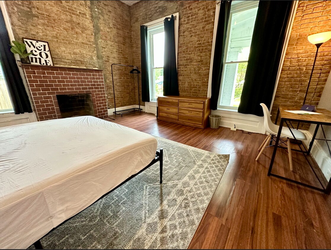 Foto principal - 2630 W Burnett Ave
