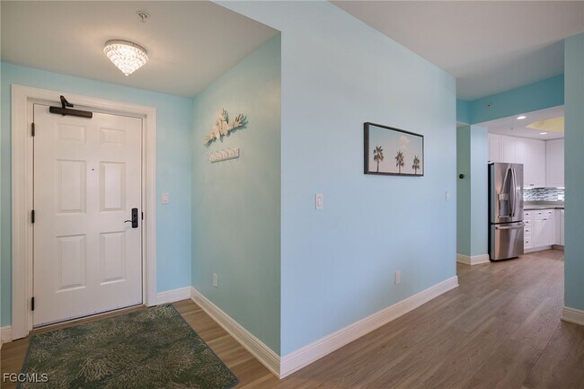Foto del edificio - 5702 Cape Harbour Dr