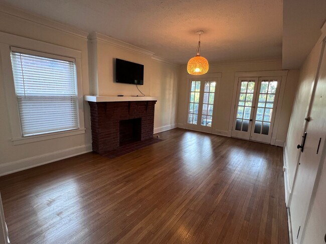 Foto del edificio - 2476 Derbyshire Rd