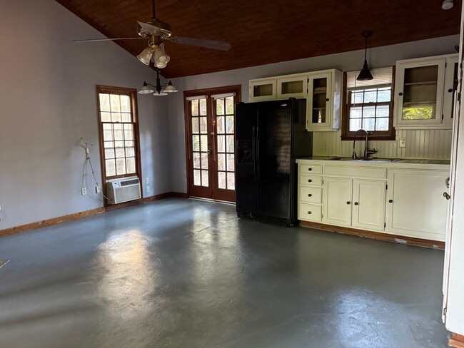 Foto del edificio - 74 Live Oak St