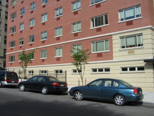 Foto del edificio - West Tremont Avenue Apartments