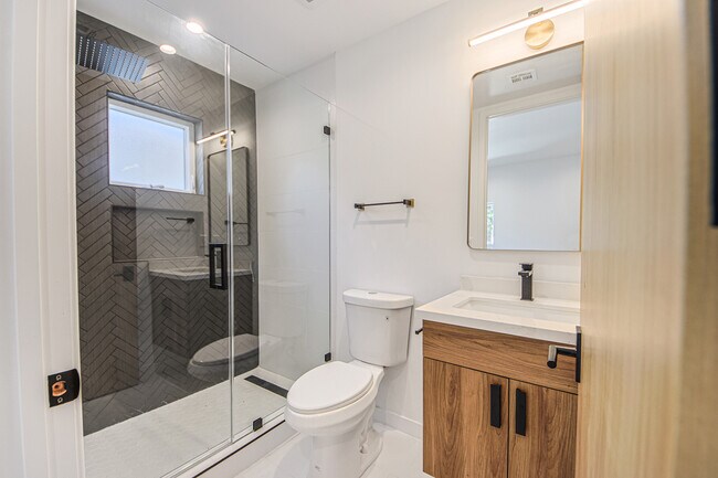 Foto del edificio - 13256 Kling St