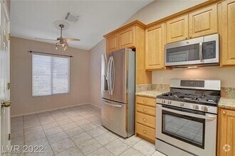 Building Photo - 2079 Poppywood Ave