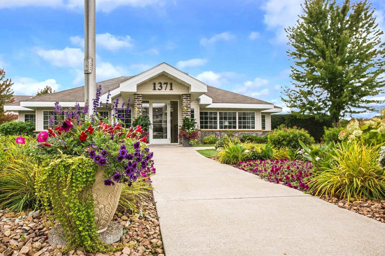 Powers Ridge Condos Apartments Chanhassen, MN