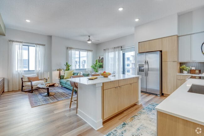 Interior Photo - Alexan Ludlam Trace