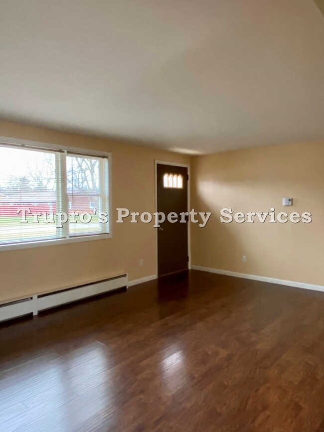 Building Photo - 4423 Vine St