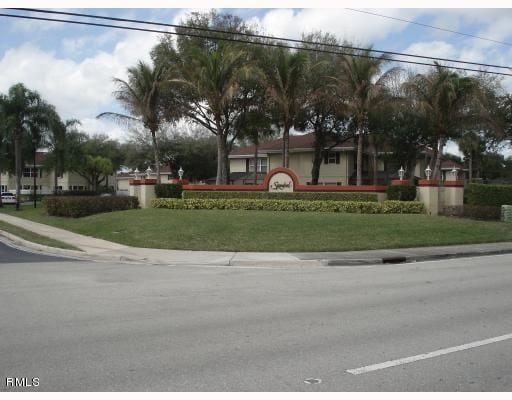 Building Photo - 25 Bedford Ct