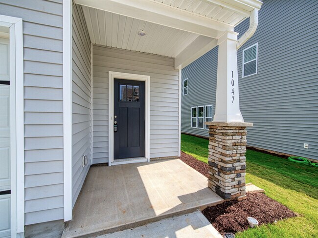 Building Photo - 1047 Millison Pl