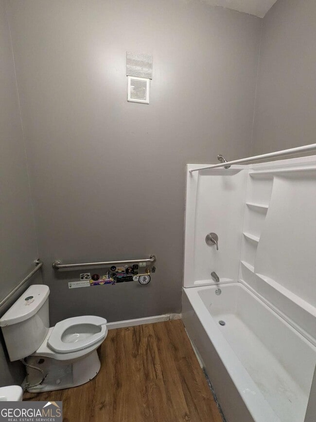 Building Photo - 242 N 5th Ave