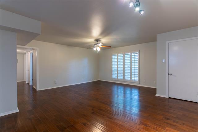 Foto del edificio - 6060 Averill Way