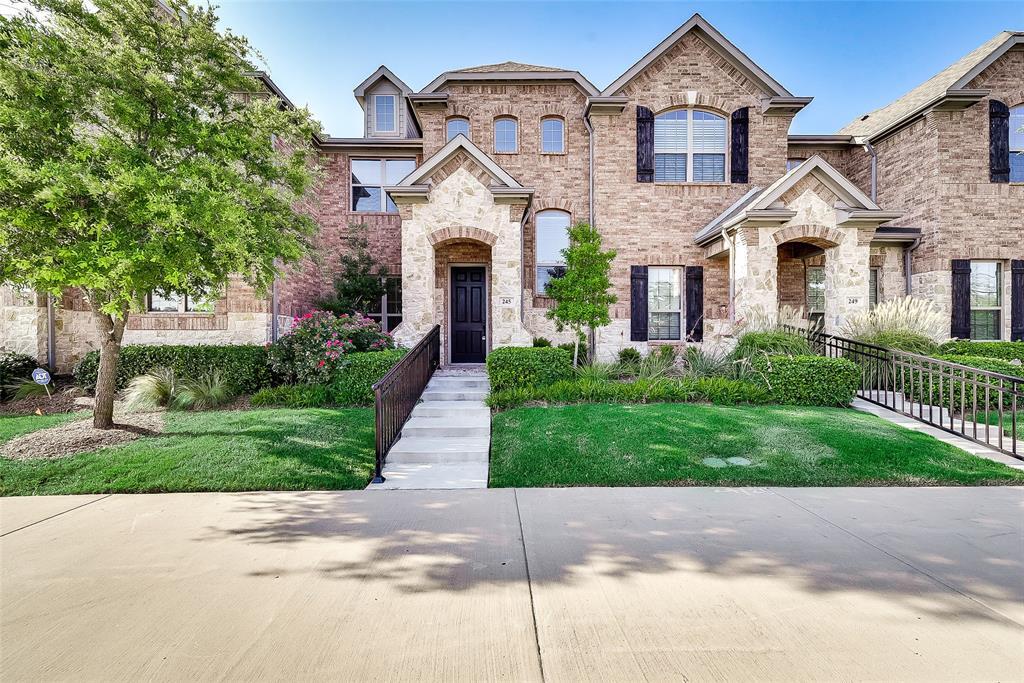 Foto principal - 245 E Spring Valley Rd
