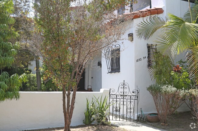 Foto del edificio - 1052-1054 17th St