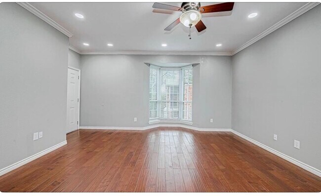 Foto del edificio - 2255 Braeswood Park Dr