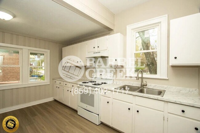 Foto del edificio - 2-Bedroom 1-Bath + Bonus room
