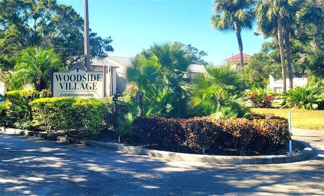 Building Photo - 4215 E Bay Dr