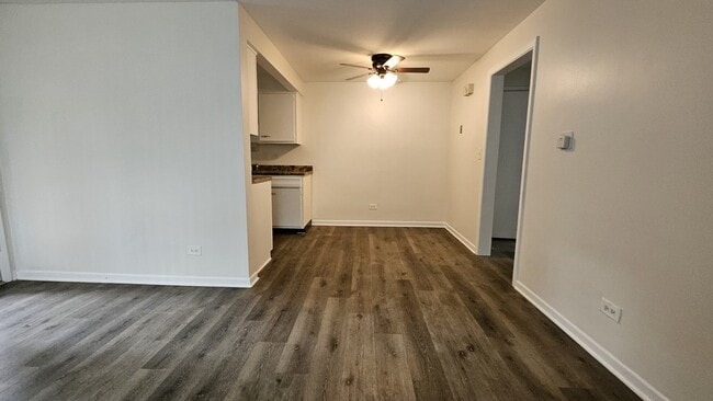 Building Photo - BEAUTIFUL MUST SEE CHARMING 1 BED/1 BATH WITH FRE HEAT....MUST SEE!!!