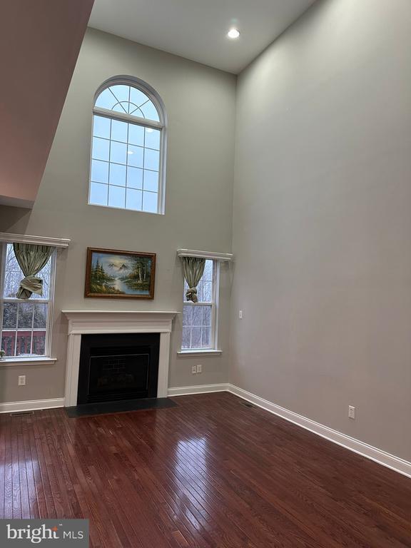 Building Photo - 207 Tall Pines Dr