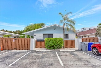 Building Photo - 3208 Marine Dr