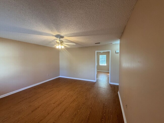 Foto del edificio - 2 Bedroom/2 Bath Duplex located in North Valdosta