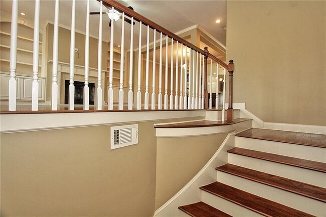 Foto del edificio - 7605 Lowery Oak Dr