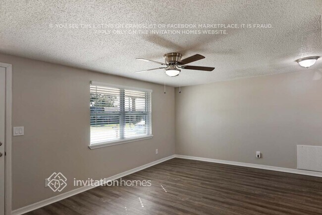 Building Photo - 3423 Garfield Dr