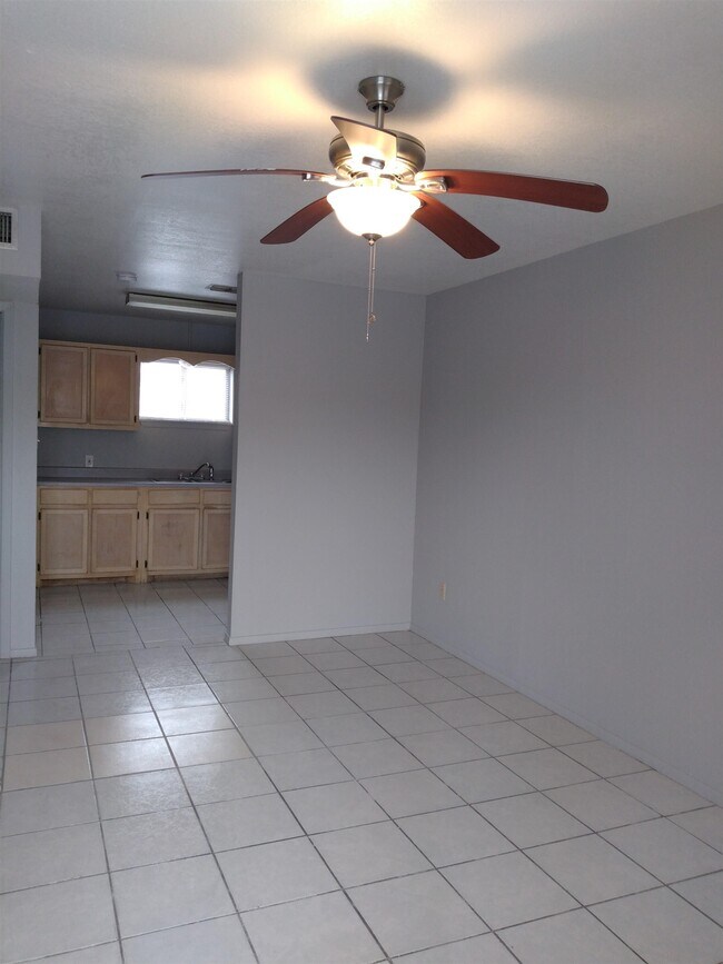 Foto del edificio - 105 Rockwell Way