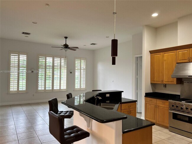 Building Photo - 16511 SW 84th Ct