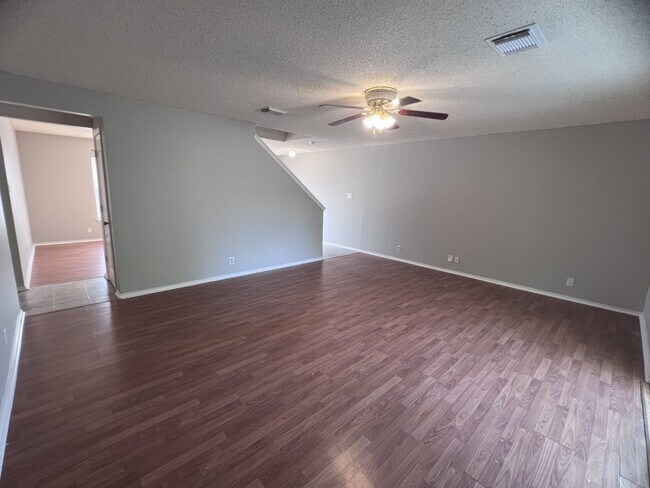 Building Photo - 347 Stone Gate Dr