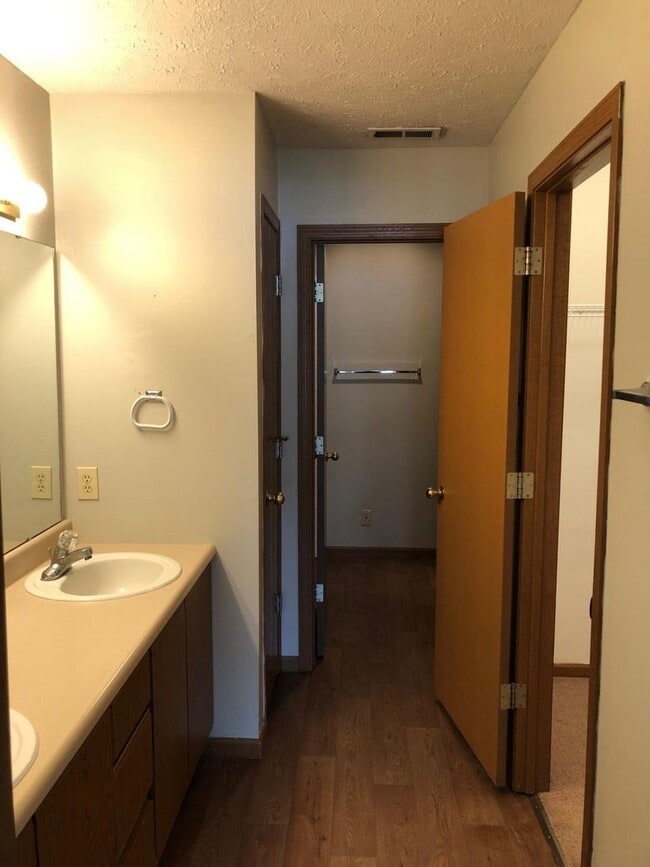 Building Photo - 2110 Fincastle Way