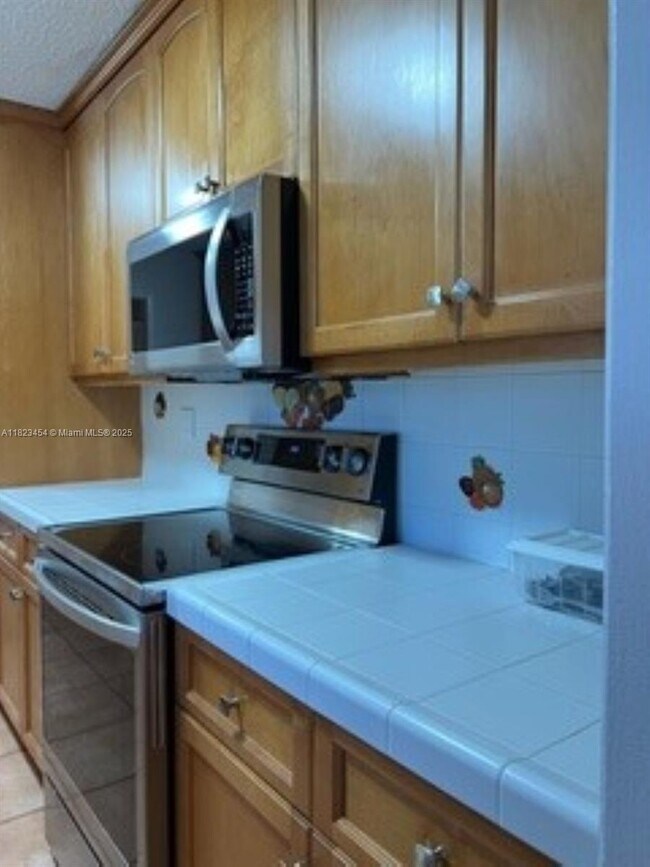 Foto del edificio - 5780 SW 59th Pl